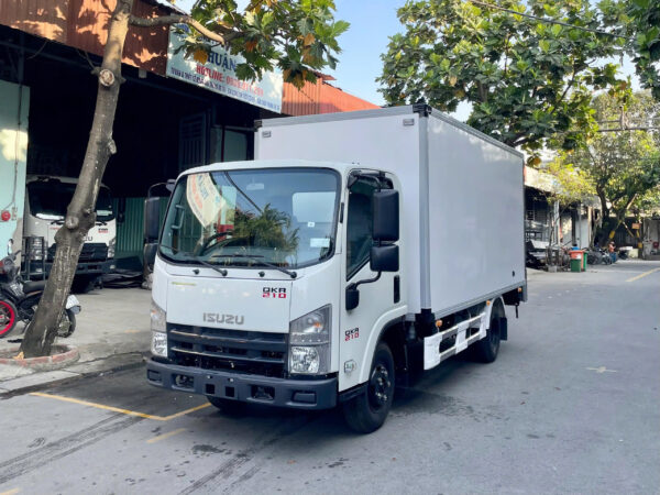 ISUZU QKR210 - THÙNG KÍN COMPOSITE